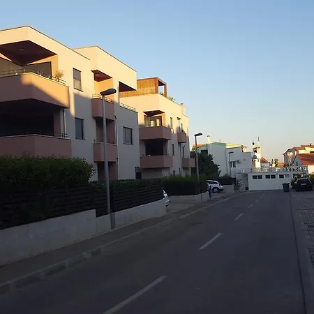 アパート Garden Terrace