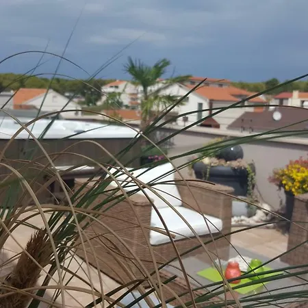 Garden Terrace アパート *